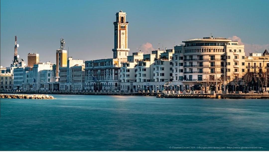 Casa Fronte Del Porto Appartement Bari Buitenkant foto